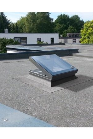 Bestel Nu Intura platdakraam elektrisch ventilerend met triple glas PGC IQ B1 80x80 cm