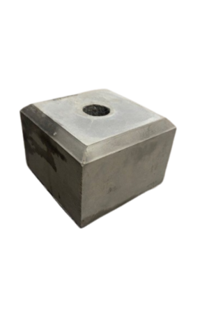 Sokkel / Betonpoer 14x14 en 10 cm hoog met doorlopend gat 3,2 cm Flitsaanbieding