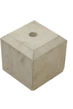 Flitsaanbieding Sokkel / Betonpoer 20x20 en 20 cm hoog grijs met gat 3 cm en grote vellingkant