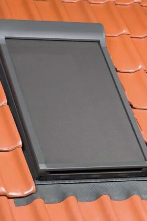 Aanbieding Fakro AMZ Screen Elektrisch (089) 55x78 cm