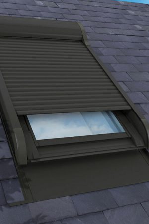 Aanbieding Fakro ARZ Komfort elektrisch rolluik 55x98 cm