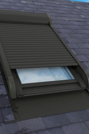 Exclusieve Aanbieding Fakro ARZ Komfort elektrisch rolluik 94x140 cm