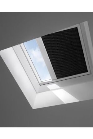 Bestel Nu VELUX FMK elektrisch verduisterend plisse 120x120 cm